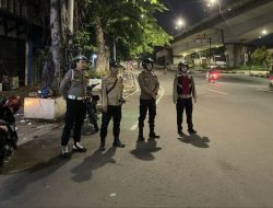 Patroli Cipta Kondisi Bermotor Polsek Johar Baru Guna Tingkatkan Keamanan Tengah Malam dan Jelang Pagi
