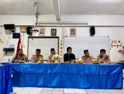 Bhabinkamtibmas Gelora Monitoring Kunjungan Kerja Komisi X DPR RI Once Mekel Di SMAN 24 Jakarta