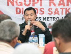 Kapolres Metro Jakarta Pusat Gelar Ngopi Kamtibmas Bersama Warga RW 02 Kelurahan Galur