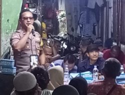 Bhabinkamtibmas Kampung Rawa Menyampaikan Sambutan pada Kegiatan Pemilihan Ketua RT 09