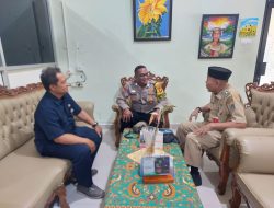 Sambang Bhabinkamtibmas Kelurahan Sumur Batu Kepada Guru Sekolah Sampaikan Pesan Kamtibmas