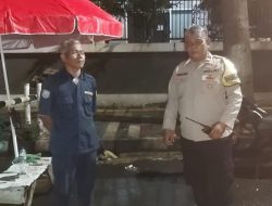 Bhabinkamtibmas Kelurahan Petojo Selatan Ajak Warga Tingkatkan Keamanan Lingkungan