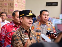 Kapolres Metro Jakarta Pusat Dampingi Pj Gubernur DKI Jakarta Meninjau Penampungan Korban Kebakaran