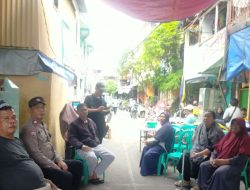 Bhabinkamtibmas Galur Bersama Ketua RT Melaksanakan Takziah ke Rumah Duka Warga Binaan