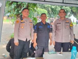 Kapolsubsektor Suropati Dan Bhabinkamtibmas Menteng Himbauan Kamtibmas Di Taman Suropati