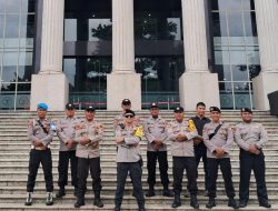 Polsek Metro Gambir Perkuat Pengamanan Sidang PHPU Pilkada di Mahkamah Konstitusi