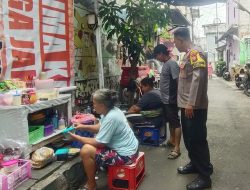Patroli Dialogis Bhabinkamtibmas Benhil Berikan Imbauan Kepada Pedagang Bahaya Kebakaran