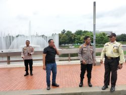 Kapolsek Sawah Besar Pimpin Langsung Pengecekan Pengamanan Tabligh Akbar Isra Mi’raj 1446 H di Masjid Istiqlal