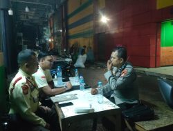 Patko 1051 Polsek Metro Tanah Abang Patroli Jalan Kaki Bersama Security Blok F Pasar Tanah Abang