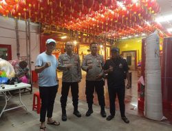 Sinergi Polri dan Warga Amankan Perayaan Malam Tahun Baru Imlek 2576 di Vihara Tri Ratna