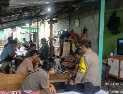 Sambang Wilayah Bhabinkamtibmas Kelurahan Galur Dengan Tokoh Masyarakat RW 03