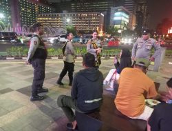Patroli Jalan Kaki Polsek Menteng Himbauan Kamtibmas Masyarakat Di Sepanjang Jalan Mh Thamrin