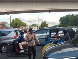 Pengaturan Lalu Lintas Pagi Kapolsubsekror Tanah Tinggi dan Dishub di TL Galur, Jalan Letjend Suprapto