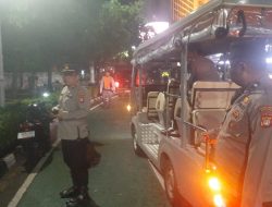 Patroli Tiga Pilar Menteng Tingkatkan Keamanan Di Bundaran HI Pada Larut Malam