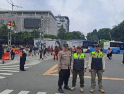 Himbauan Kamtibmas Kapolsubsektor Sarinah Kepada Masyarakat Di CFD Jalan Mh Thamrin
