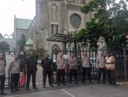 Pelayanan Polri Pagai Hari Dalam Pengamanan  Ibadah Misa di Gereja Katedral Sawah Besar