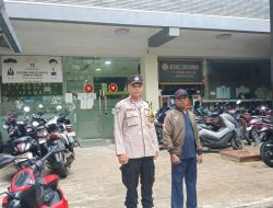 Bhabinkamtibmas Petojo Utara Amankan Ibadah Misa Minggu Kasih di Gereja Bethel Cideng