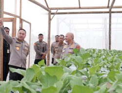 Karo Penmas Divhumas Polri Tinjau Green House Polda Kalsel
