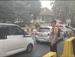 Bhabinkamtibmas Gondangdia Pelayanan Pagi Hari Pengaturan Lalin Di Tl Teuku Umar Menteng