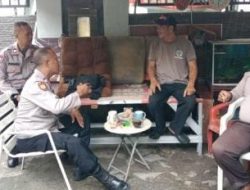 Kapolsubsektor Rawasari Bersama Panit Binmas Patroli Dialogis Sampaikan Imbauan Kantibmas