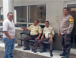 Bhabinkamtibmas Kebon Kelapa Lakukan Pengamanan Aksi Unras di Kantor Jiwasraya