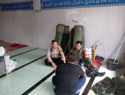 Bhabinkamtibmas Kelurahan Kebon Kosong Sambang dan Ajak Tokoh Masyarakat Bahu Membahu Jaga Keamanan Lingkungan