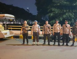 Dengan Adanya Potensi Gangguan Keamanan, Patroli Tiga Pilar Menteng Hadir Di Perbatasan Jembatan Menteng Tenggulun