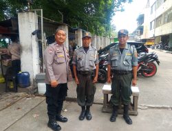 Bhabinkamtibmas Mangga Dua Selatan Sambangi Komplek Ruko Pangeran Jayakarta