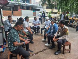Tiga Pilar Kebon Melati Bersama Camat Tanah Abang Sambangi Para Pedagang