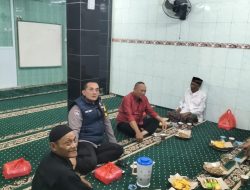 Bhabinkamtibmas Menteng Mengikuti Pengajian Dan Silahturahmi Di Mushola Nurul Huda Menteng Tenggulun