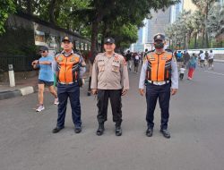 Di Perempatan Sarinah Kapolsubsektor Himbauan Kamtibmas Masyarakat Yang Berolahraga Pagi