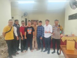 Bhabinkamtibmas Pegangsaan Menghadiri Giat Peremajaan Ketua Rt 014 Rw 06 Pegangsaan
