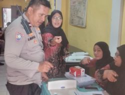 Peduli Kesehatan Balita dan Lansia, Bhabinkamtibmas Kelurahan Gunung Sahari Selatan Monitoring Posyandu Lansia dan Balita