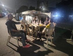Bhabinkamtibmas Polsek Metro Gambir Lakukan Patroli dan Sambang Satkamling di Duri Pulo