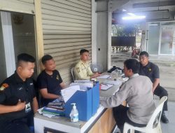 Personel Polsubsektor Gelora Sambangi Security Kawasan GBK Senayan Sampaikan Imbauan Kamtibmas