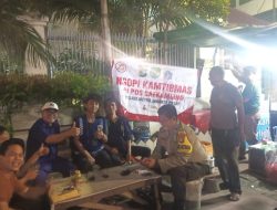 Polsek Metro Gambir Gelar Ngopi Kamtibmas di Kebon Kelapa, Ajak Juru Parkir dan Pokdarkamtibmas Jaga Keamanan;;