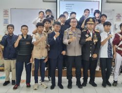 Kapolsek Ciputat Timur Jadi Narasumber di SMP Pembangunan Jaya, Motivasi Siswa Jadi Generasi Emas 2045