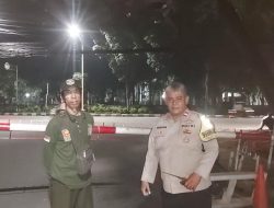 Bhabinkamtibmas Petojo Selatan Sambangi Satkamling RW 03, Sampaikan Himbauan Kamtibmas