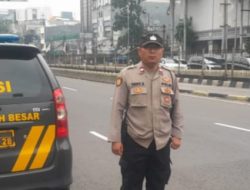 Pelayanan Pagi Hari Unit Samapta Lakukan Pengaturan Arus Lalu lintas