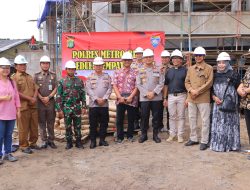 Gelar Safari Kamtibmas, Polrestro Bekasi Serahkan Bantuan 100 Sak Semen Untuk Pembangunan Gereja