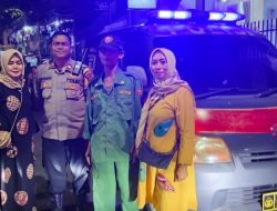 Sambut Bulan Suci Ramadhan 1446H, Bhabinkamtibmas Kelurahan Kemayoran Kawal Ratusan Warga Pawai Obor