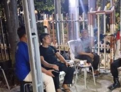 Tingkatkan Kerrja Sama Bhabinkantibmas Cempaka Putih Timur Sambangi Pertugas Pos Kamling