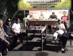Polsek Metro Gambir Bersama Pokdarkamtibmas dan Tokoh Masyarakat Gelar Patroli Kamtibmas di Jl. Baru Duripulo