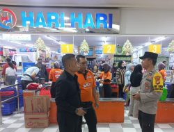 Kekompakan Bhabinkamtibmas dan Babinsa Sambangi Pos Kamling Di Gunung Sahari Utara