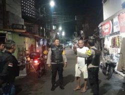 Patroli Kamtibmas di Petojo Utara, Polsek Metro Gambir Antisipasi Gangguan Keamanan