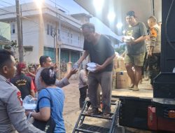 Brimob Metro Jaya Gelar Dapur Lapangan di Pondok Gede Permai untuk Bantu Warga Terdampak Banjir