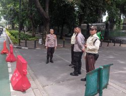 Pelayanan Polri Presisi Sawah Besar Atur Lalu Lintas Jelang Buka Puasa di Masjid Istiqlal