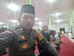 Bhabinkamtibmas Kebon Kacang Laksanakan Sholat Subuh Berjemaah Di Masjid Jami Al Makmur