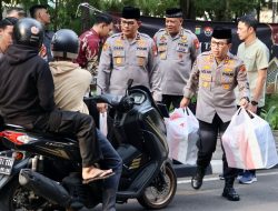 Berkah Ramadan, Kapolda Metro Jaya Gelar Aksi Sosial Berbagi Takjil Bersama Media