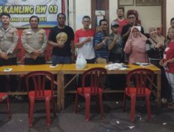 Kegiatan Personil Polsek Johar Baru di Pos Singgah Ramadhan 1446 H di Jalan T Kelurahan Kampung Rawa